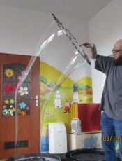 Pokaz baniek mydlanych