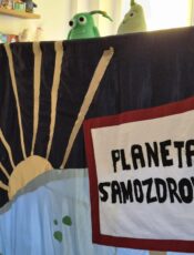 Przedstawienie pt. ,,Planeta Samozdrowie i Misja Generała Osiłka”