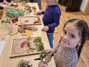 Międzypokoleniowe malowanie obrazów – nasze starszaki w akcji!