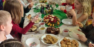 Świąteczna Atmosfera w Naszym Przedszkolu – Uroczysty Obiad Wigilijny!